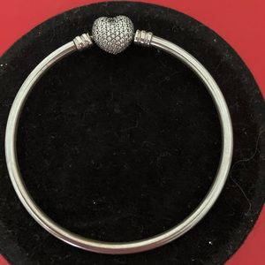 Pandora bangle pave heart
